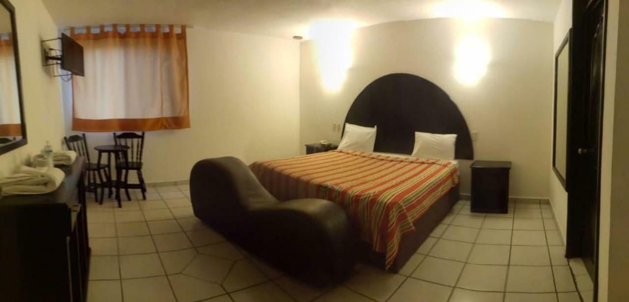 Hotel Omni Morelia Esterno foto
